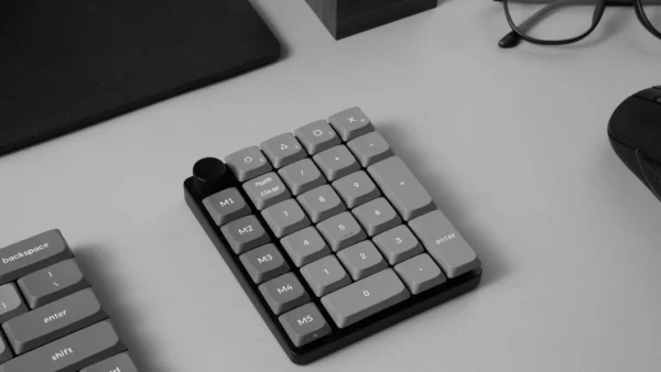 Wireless Low-Profile Mechanical Number Pad, Hot-Swap